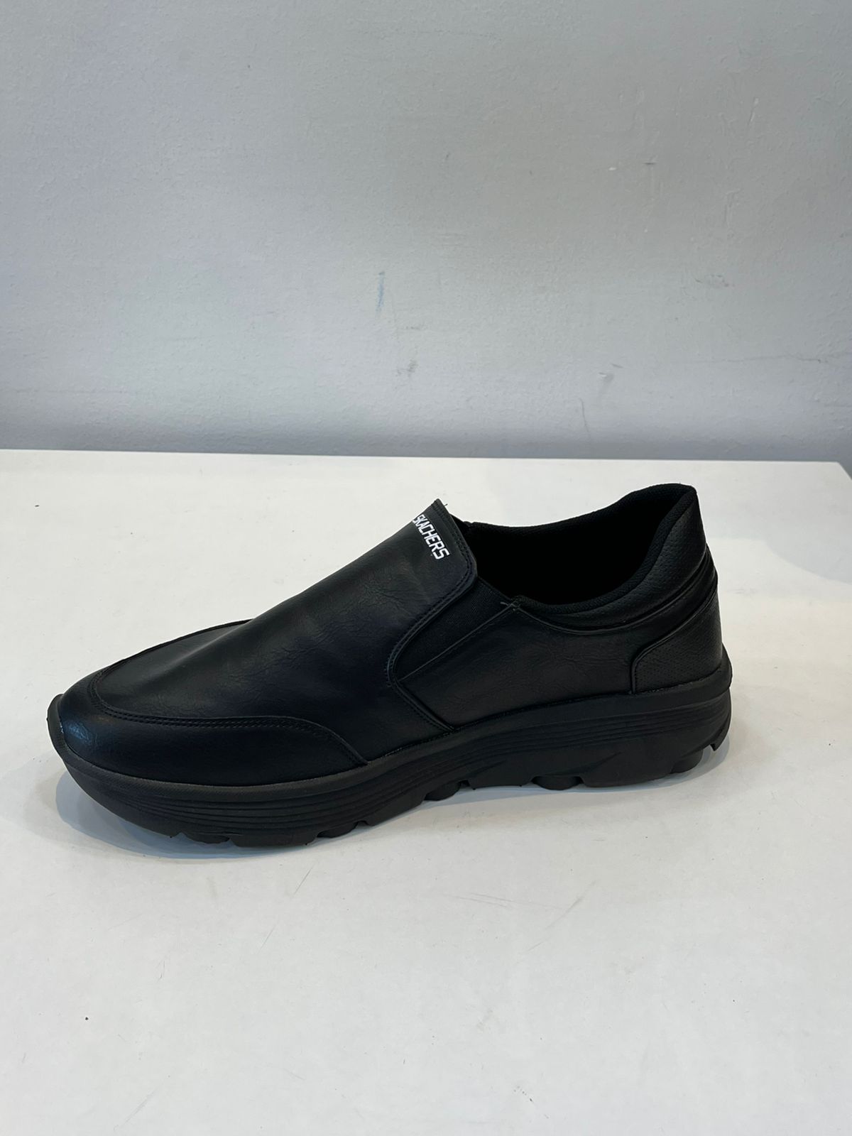 كوتشى رجالي سكيتشر 