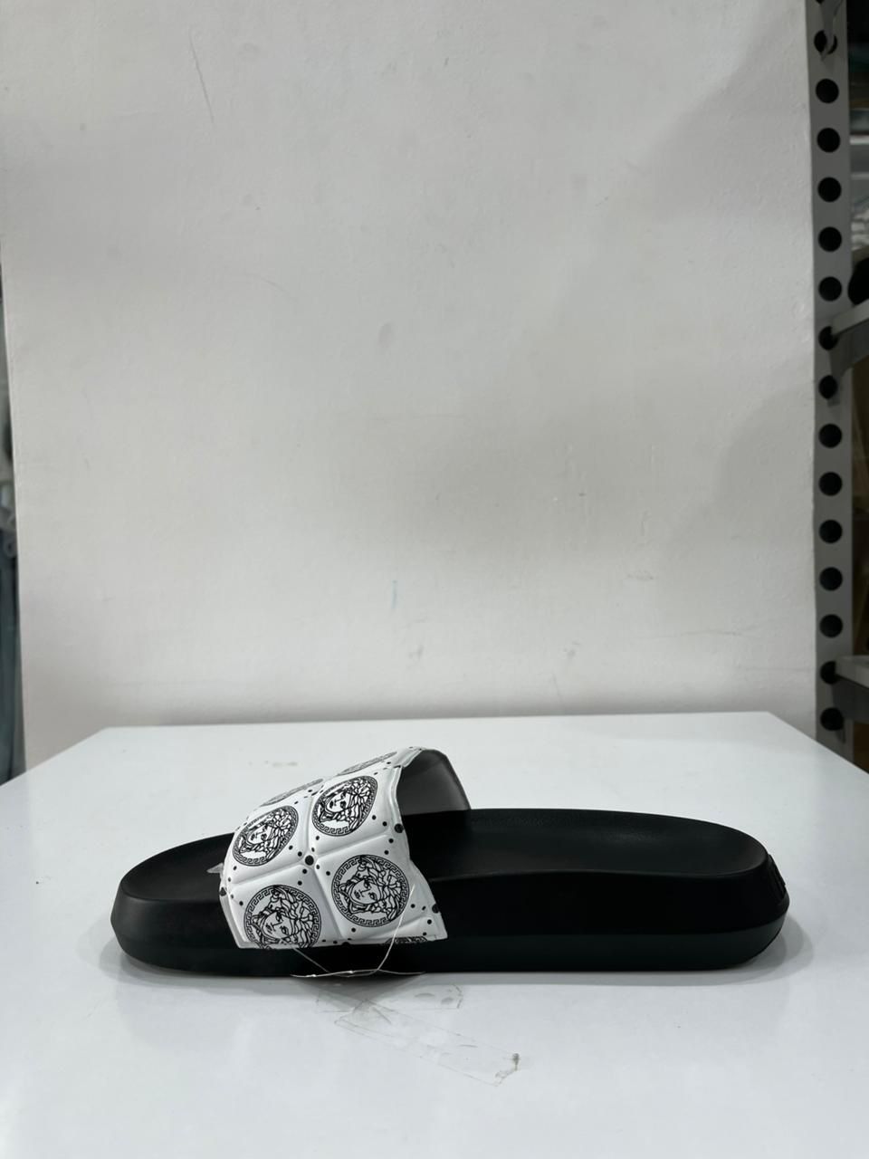 سليبر وش رجالى فيرساتشى